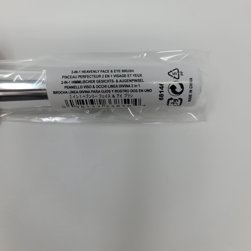 BareMinerals 2-in-1 Heavenly Face & Eye Makeup Foundation‎ Brush Dual Ended New - Picture 3 of 3